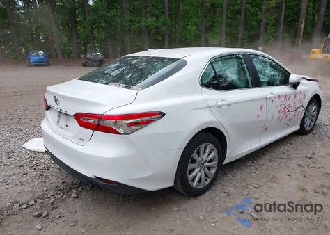 2020 Toyota Camry Le from USA, damaged, VIN 4T1C11AK4LU316588